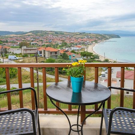 Tavani Villas Nea Roda Exterior photo