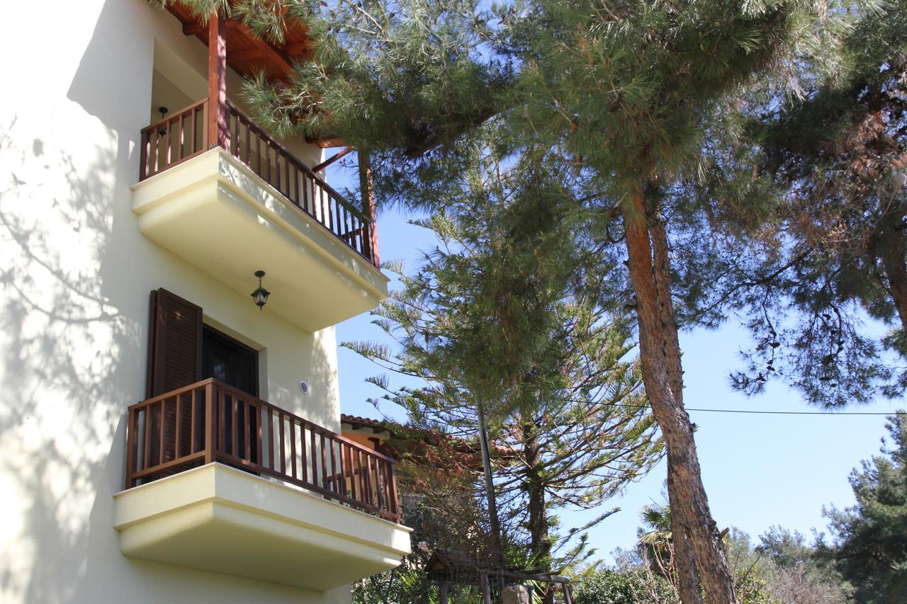 Tavani Villas Nea Roda Exterior photo